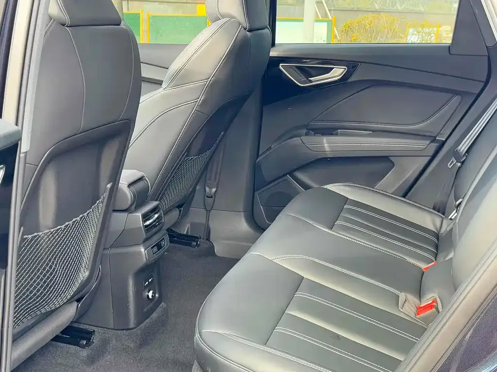 Audi Q4 e-tron 2023 из CN, фото 4