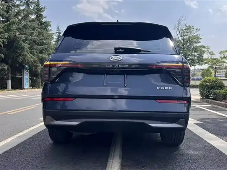 Ford Edge — фото 8