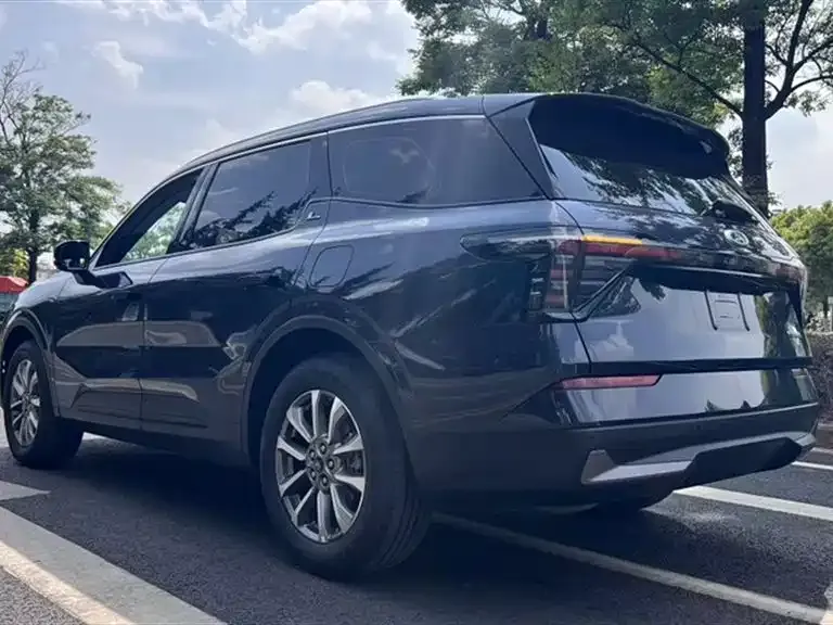 Ford Edge — фото 4