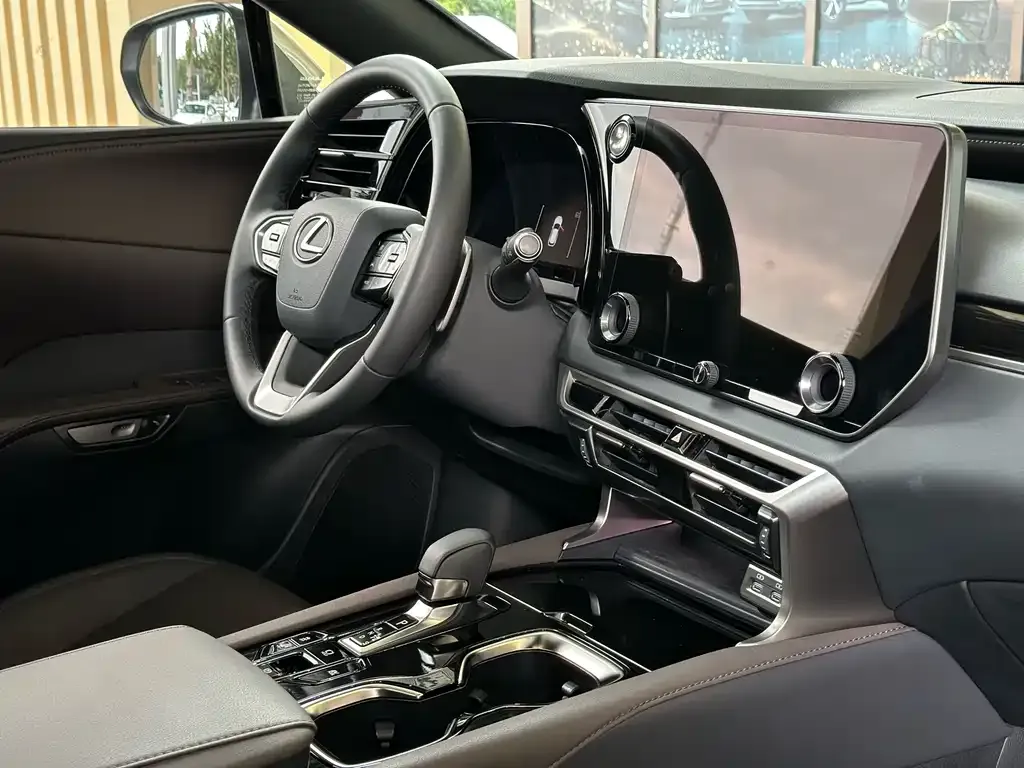 Lexus RX — фото 9