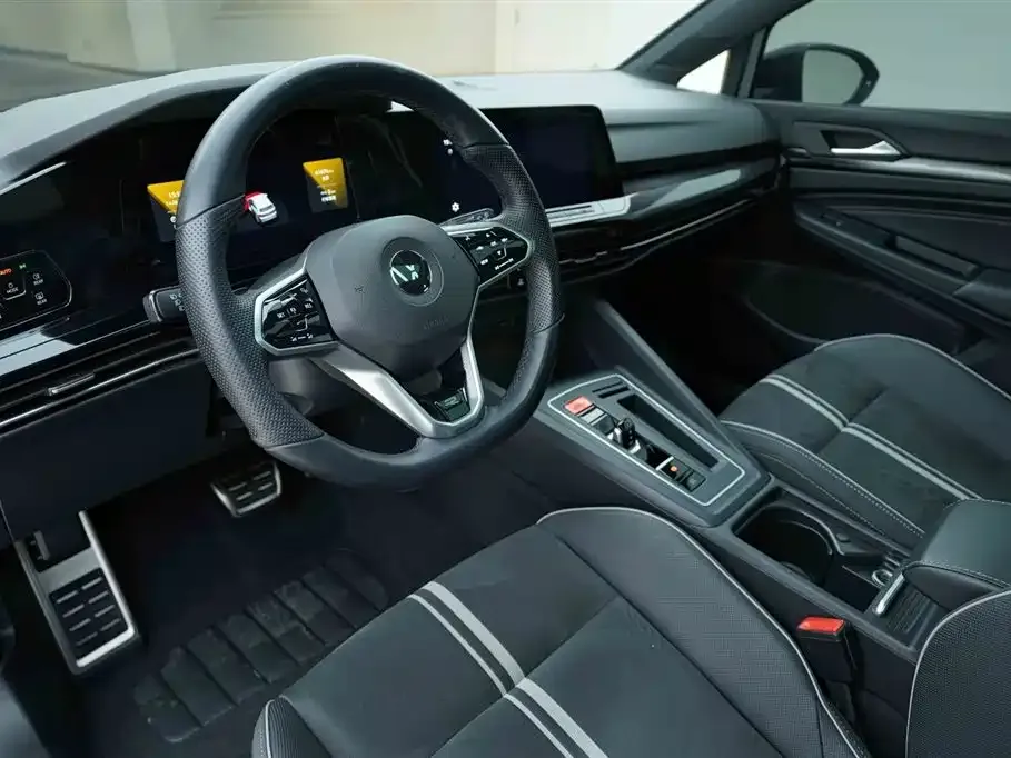 Volkswagen Golf 2021 из CN, фото 10