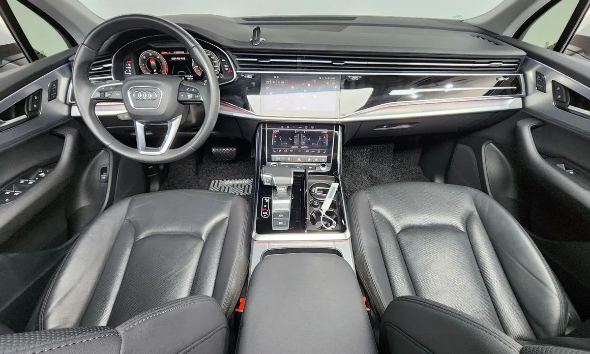 Audi Q7 2021 из KR, фото 9