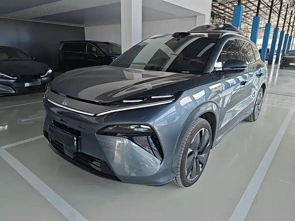 BYD Tang L — фото 1