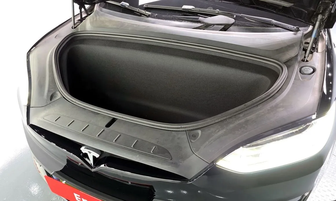 Tesla Model X 2023 из KR, фото 10