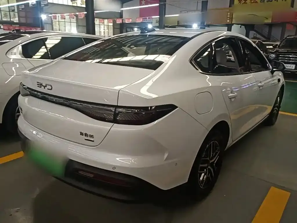 BYD Seal 05 DM-i — фото 4