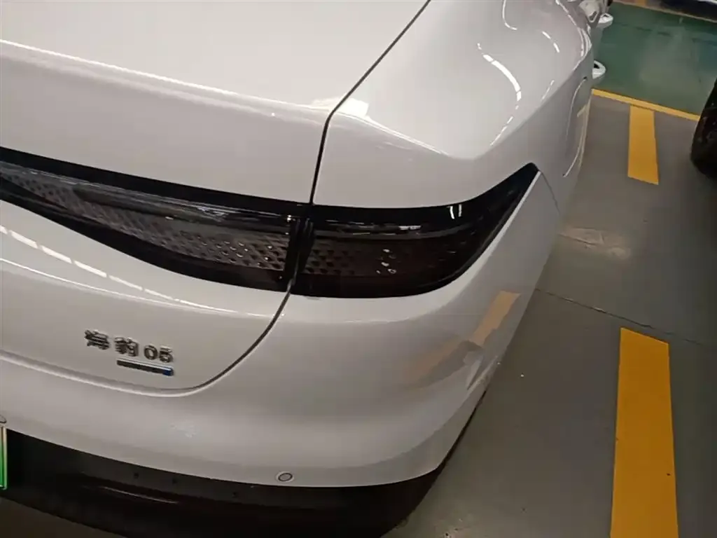 BYD Seal 05 DM-i — фото 6