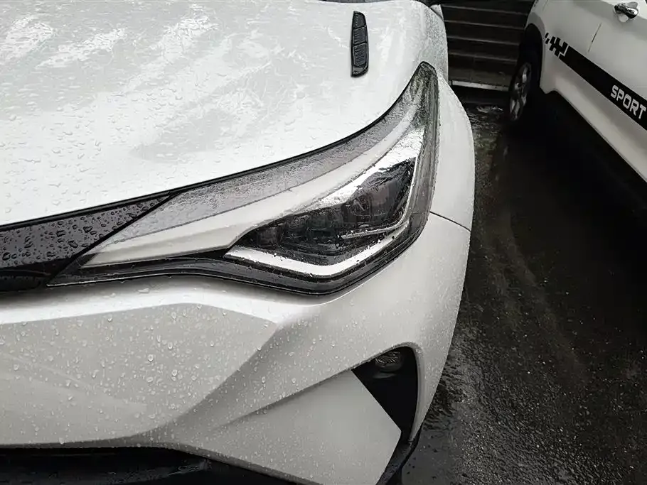 Toyota C-HR 2023 из CN, фото 8