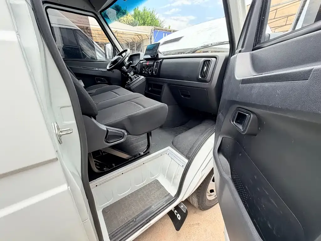 IVECO Daily 2024 из CN, фото 6