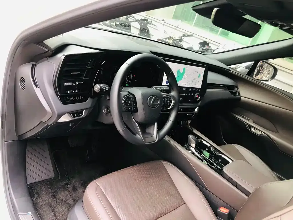 Lexus RX — фото 9