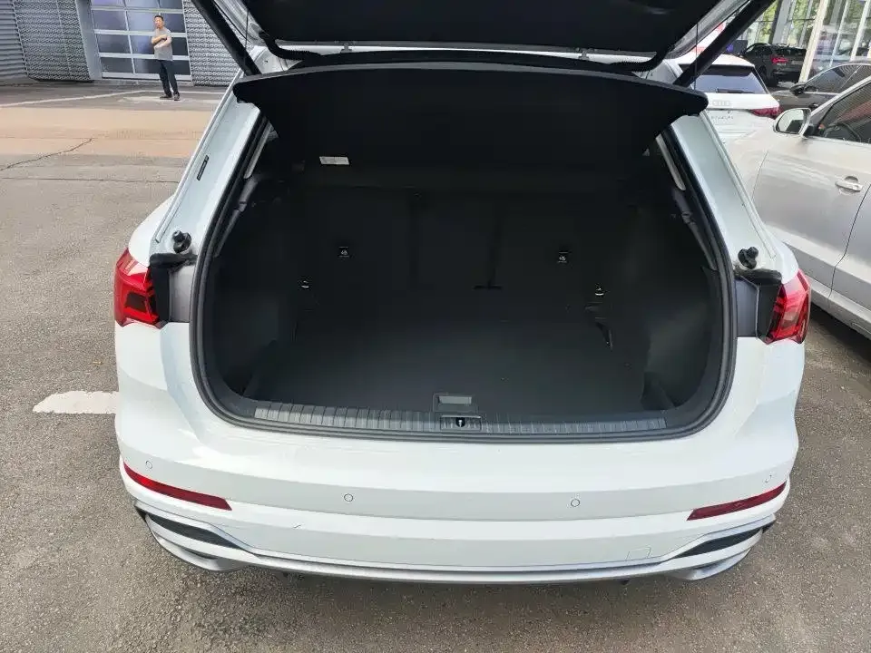 Audi Q3 — фото 6