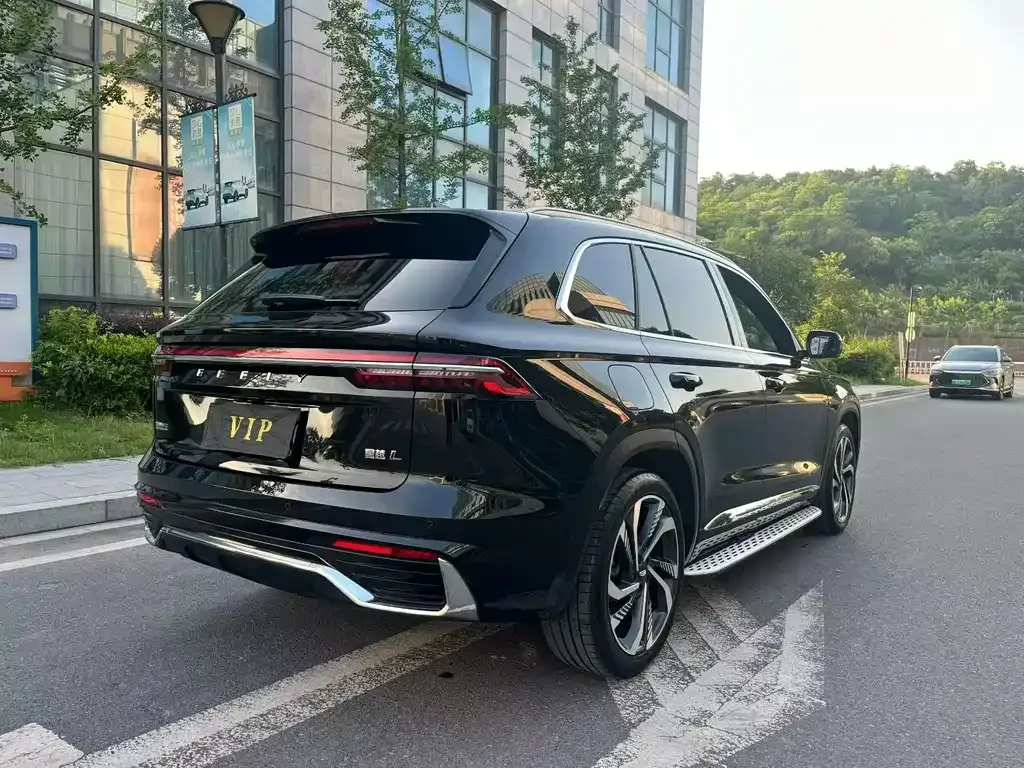 Geely Xingyue L — фото 9