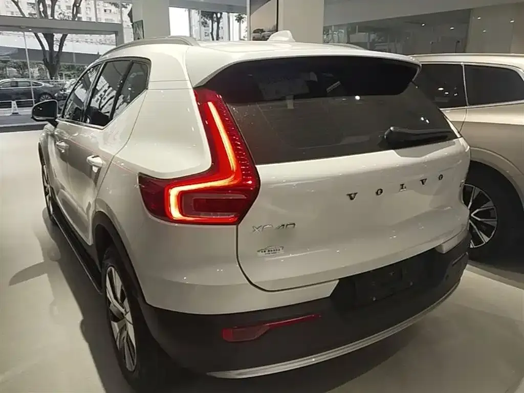 Volvo XC40 2023 из CN, фото 7