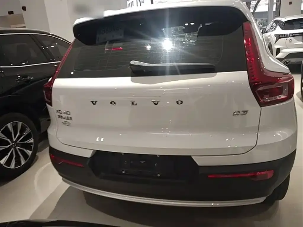Volvo XC40 2023 из CN, фото 4