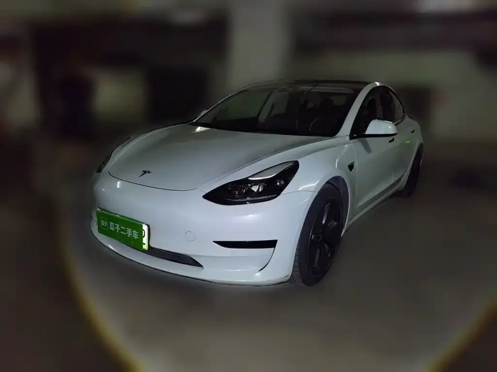 Tesla Model 3 — фото 7