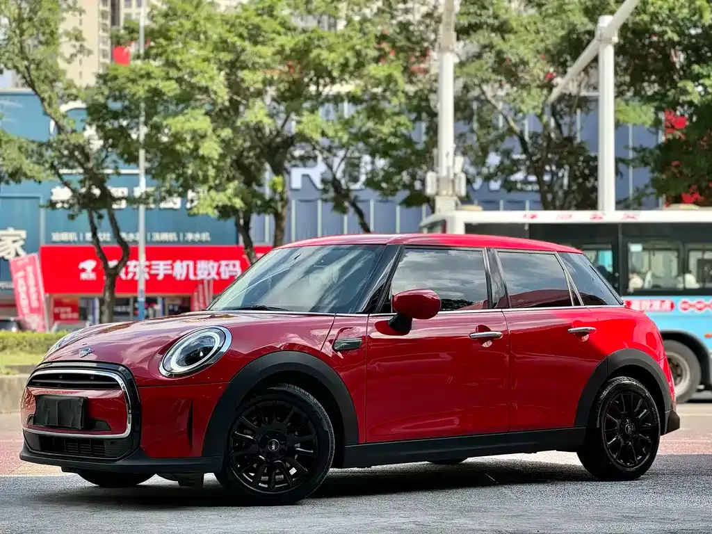 MINI Cooper (3-door) 2023 из CN, фото 8