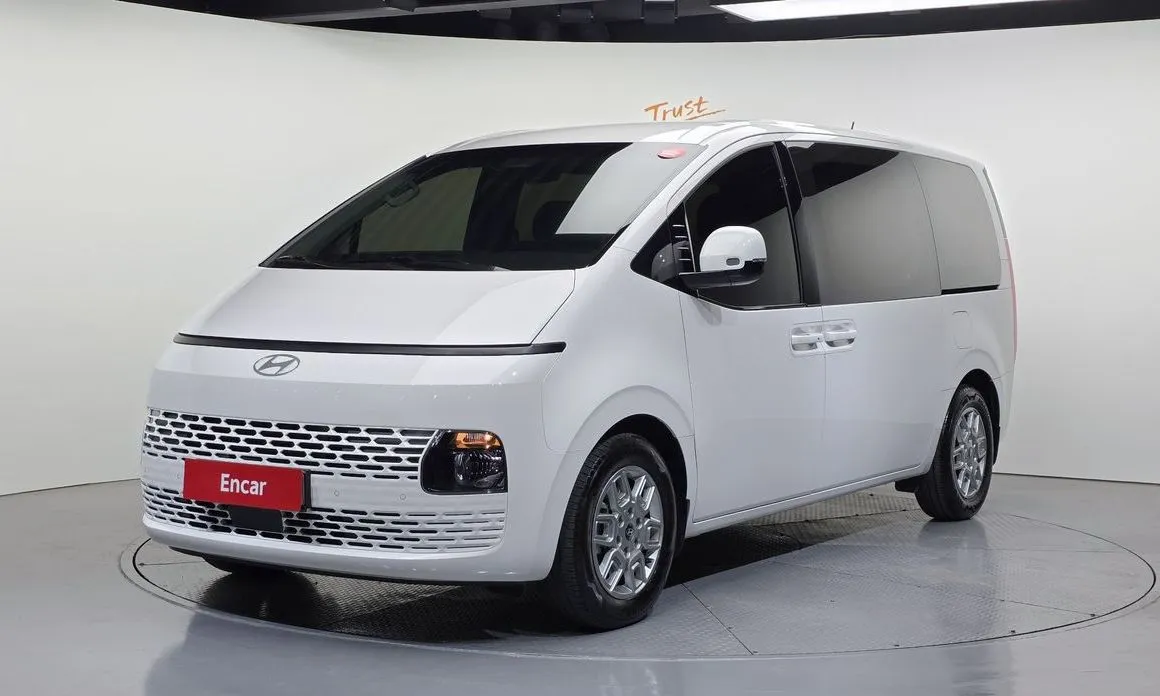 Hyundai Staria