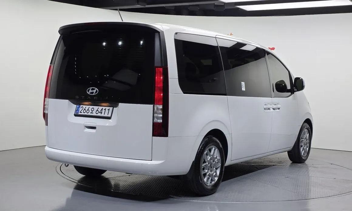Hyundai Staria 2025 из KR, фото 3