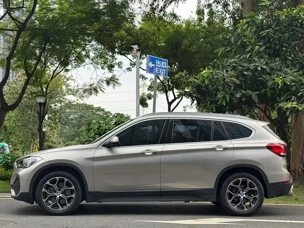 BMW X1 — фото 8