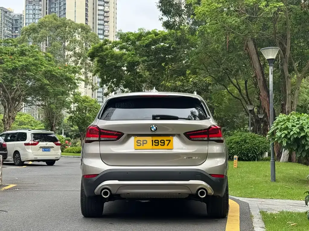 BMW X1 — фото 10