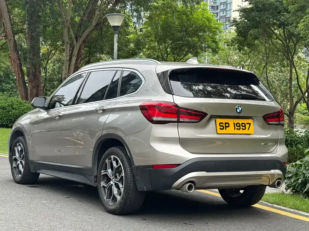 BMW X1 — фото 6