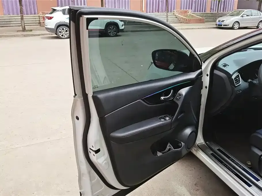 Nissan Qashqai — фото 2