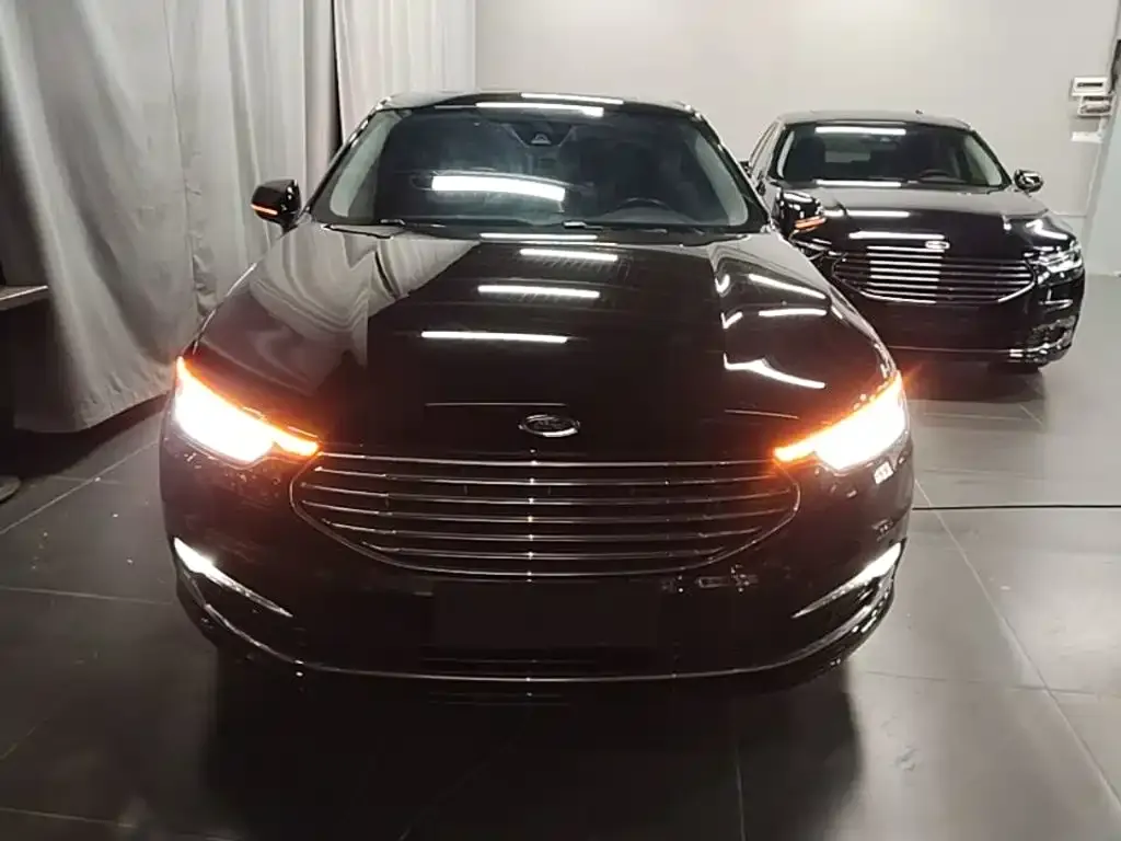 Ford Taurus 2022 из CN, фото 2