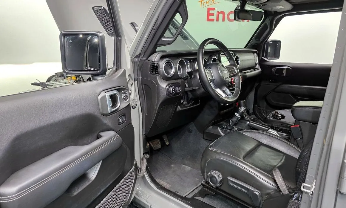 Jeep Wrangler 2022 из KR, фото 6