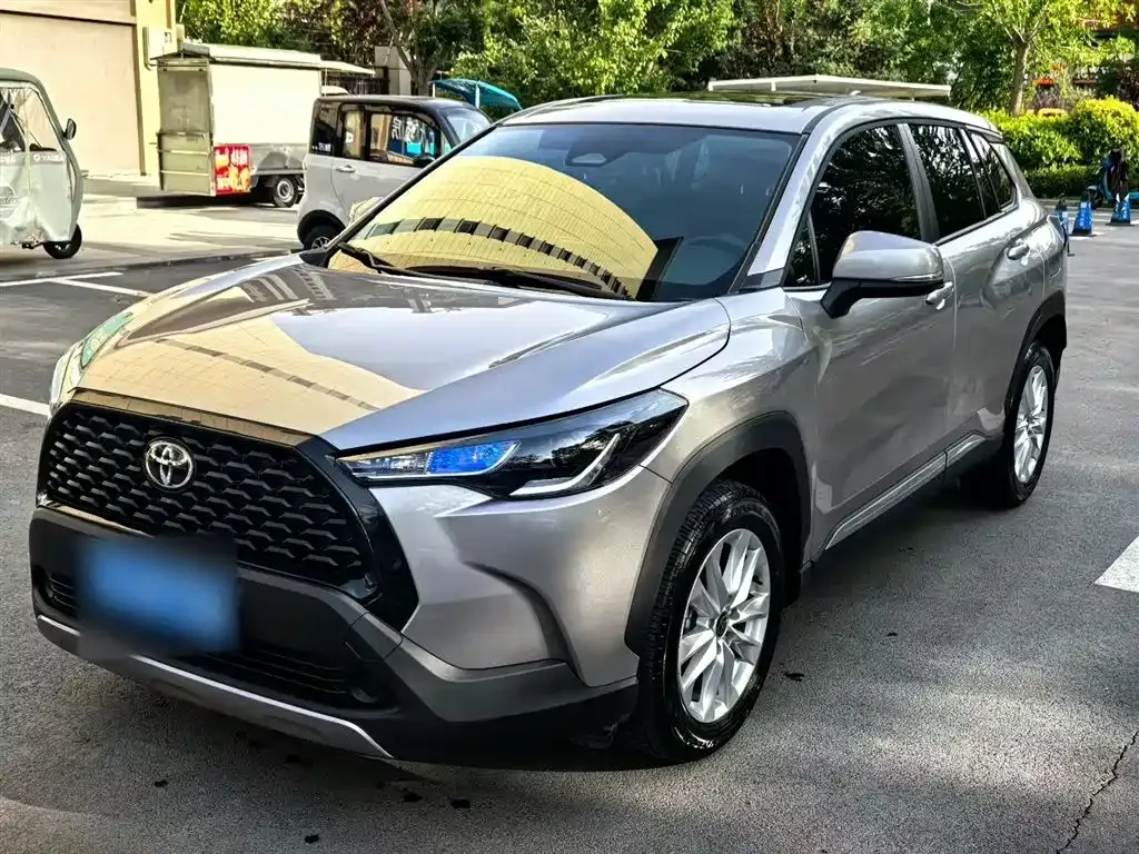 Toyota Corolla Cross — фото 1