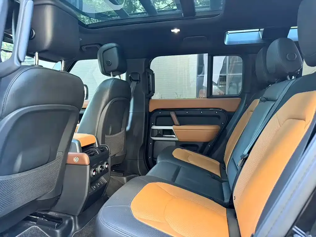 Land Rover Defender — фото 6