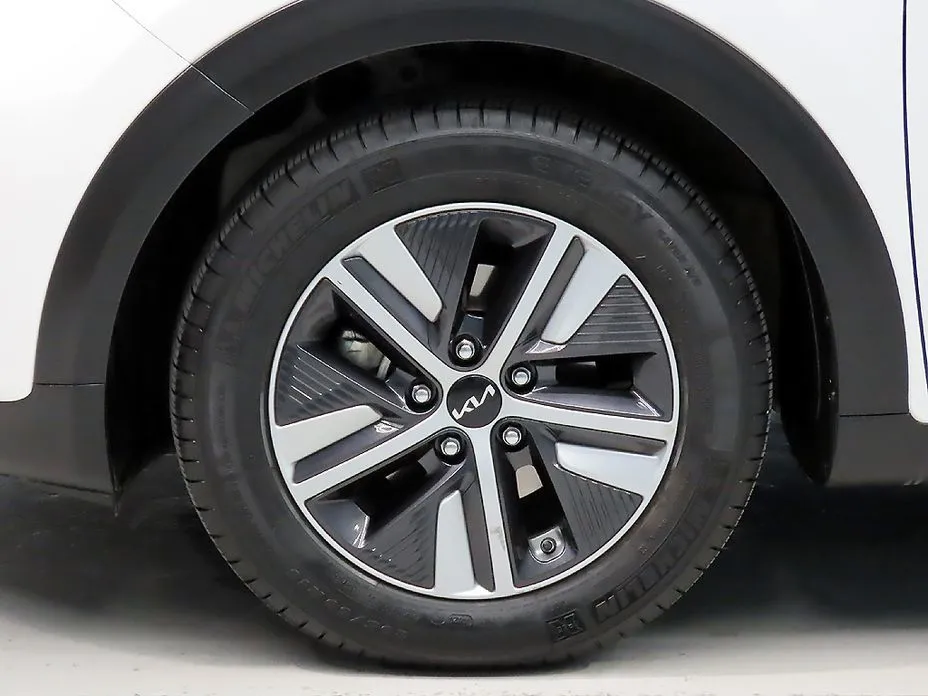 Kia Niro — фото 2