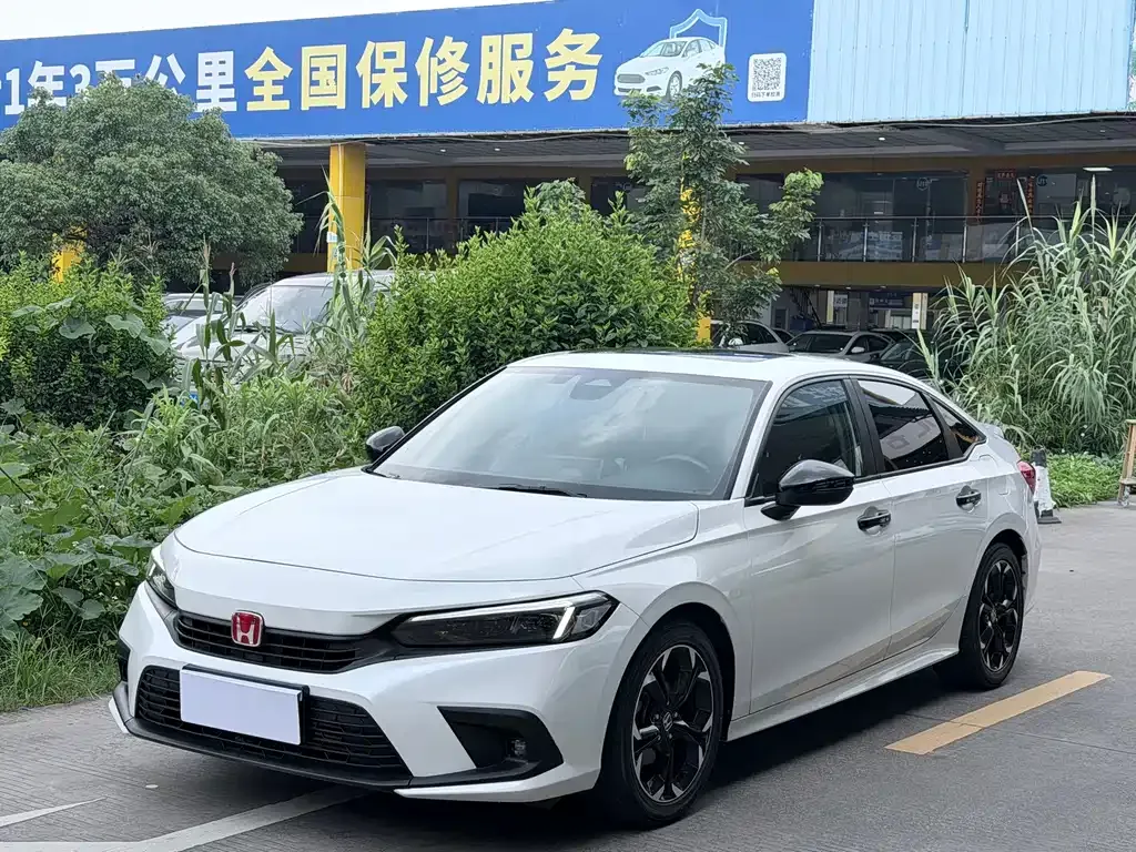 Honda Civic — фото 1