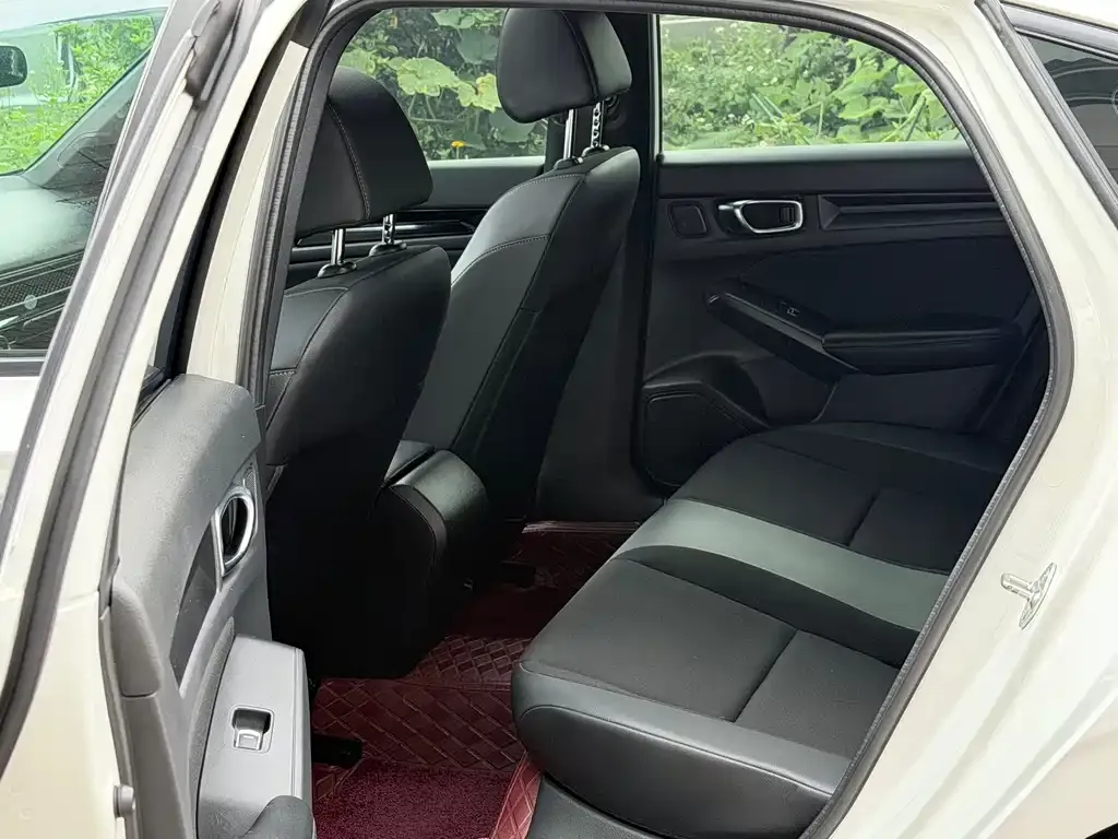 Honda Civic — фото 10