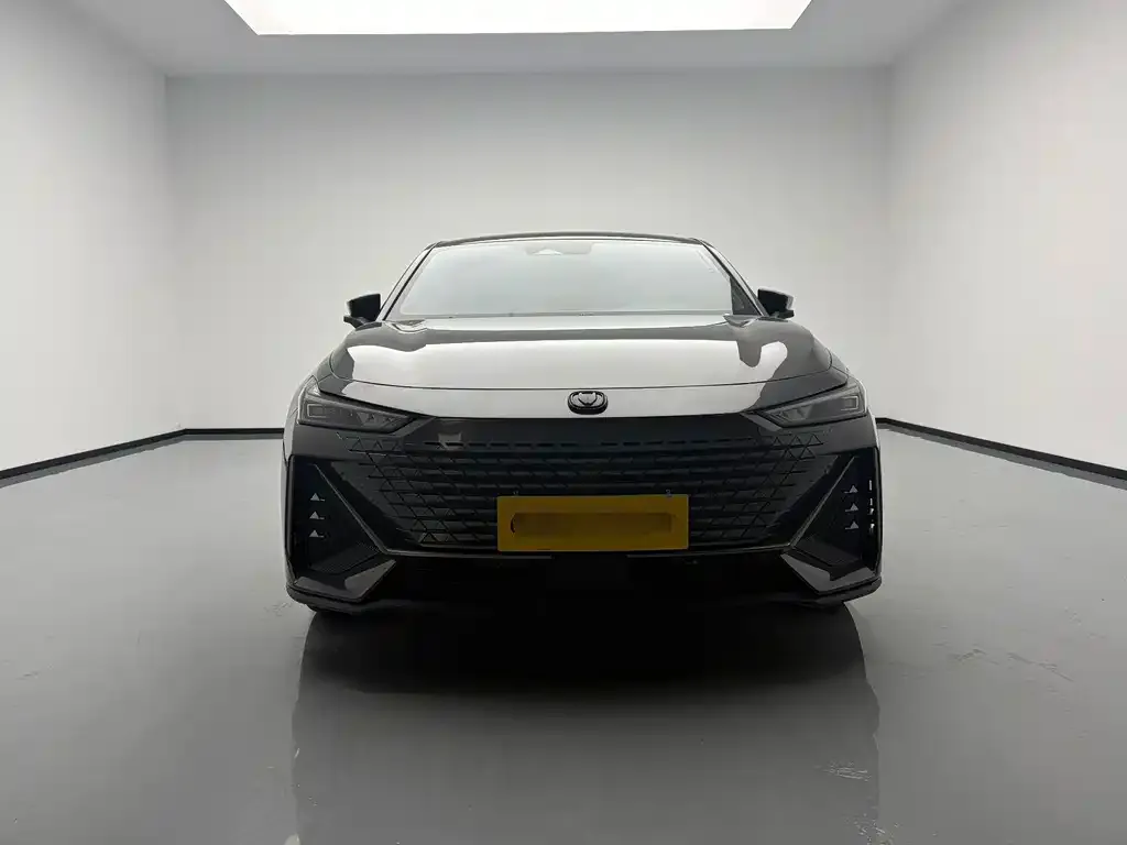 Changan UNI-V 2023 из CN, фото 2