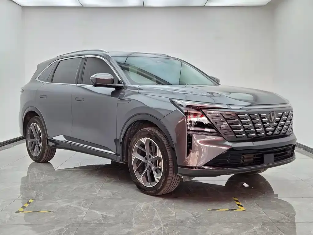 Changan CS75PLUS — фото 3