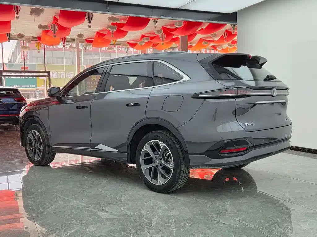 Changan CS75PLUS — фото 10