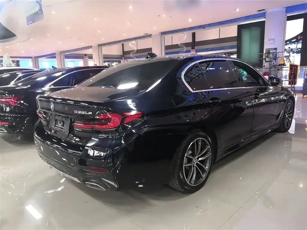 BMW 5 Series New Energy — фото 3