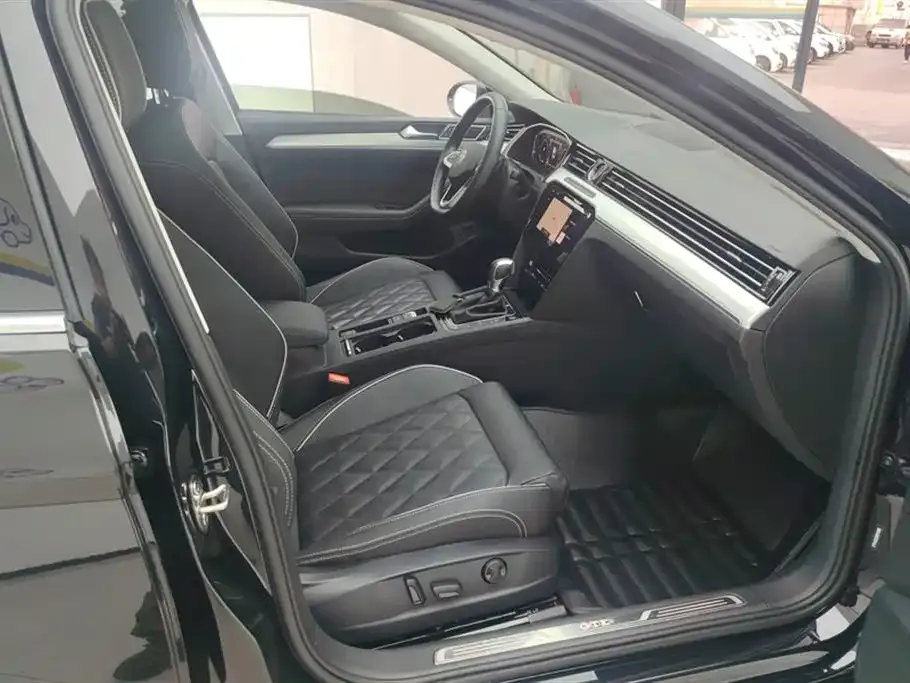 Volkswagen Magotan GTE PHEV 2023 из CN, фото 7