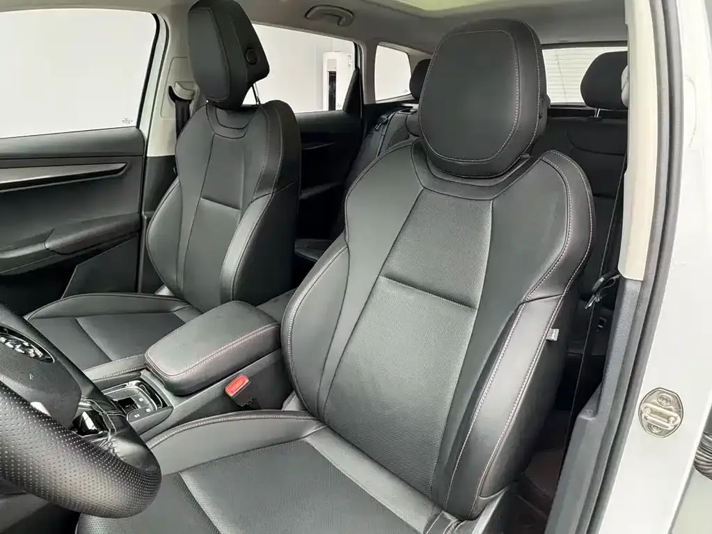 Skoda Karoq — фото 10
