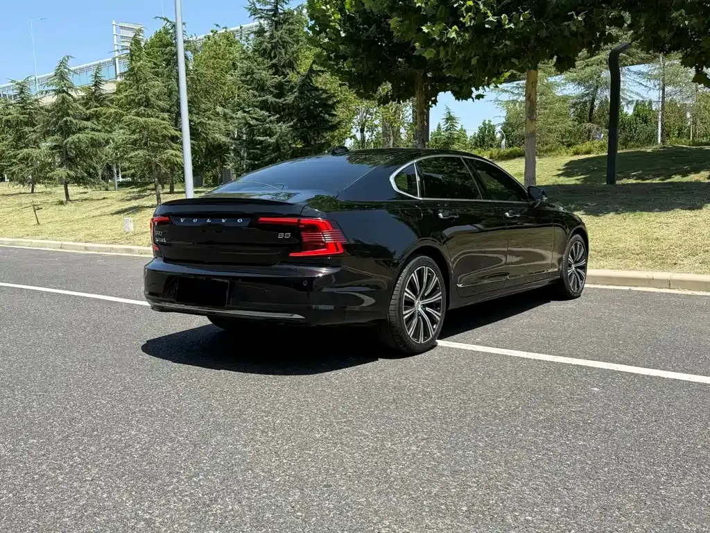 Volvo S90 — фото 9