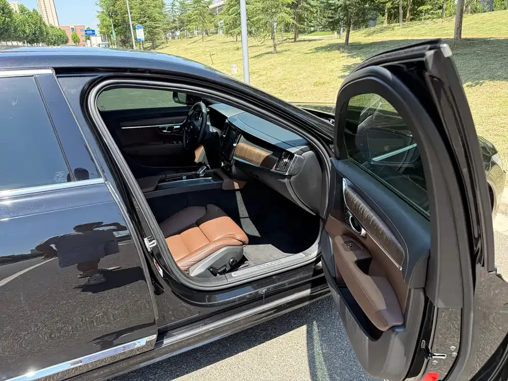 Volvo S90 — фото 3