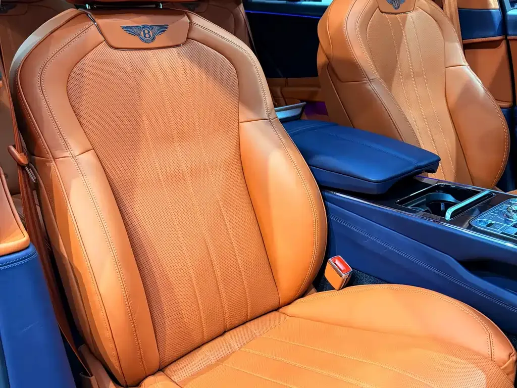 Bentley Flying Spur — фото 9