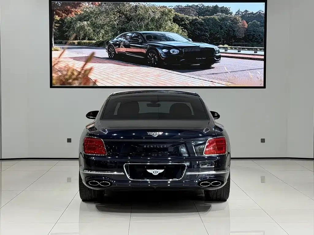 Bentley Flying Spur — фото 4