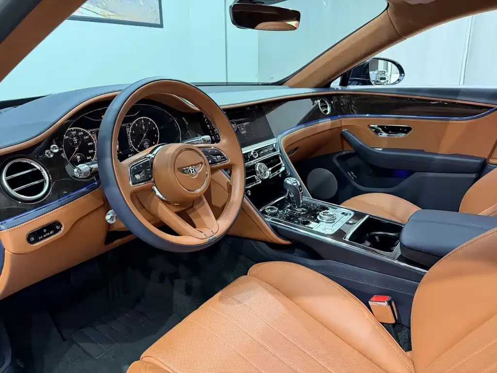 Bentley Flying Spur — фото 7