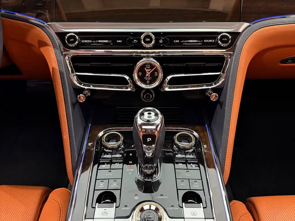 Bentley Flying Spur — фото 8