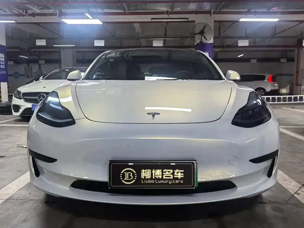 Tesla Model 3 — фото 8