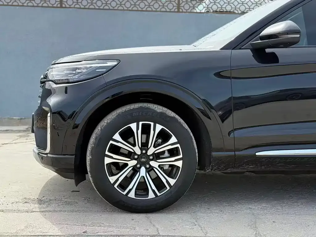 Ford Explorer — фото 2
