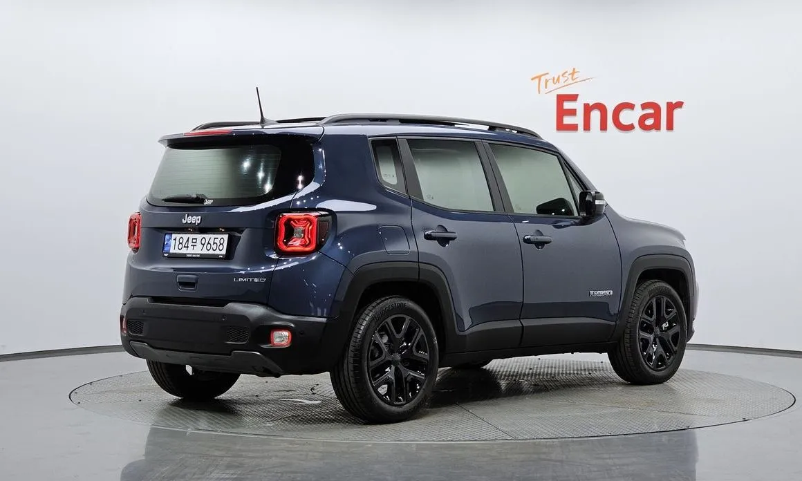 Jeep Renegade 2023 из KR, фото 2