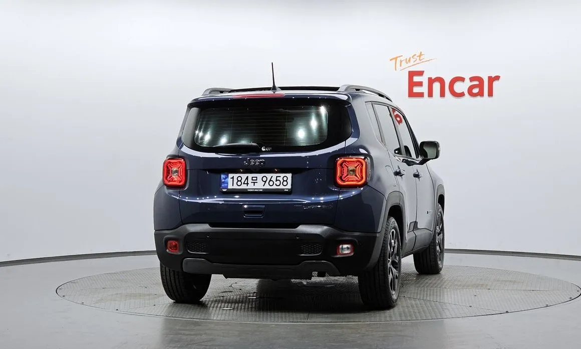 Jeep Renegade 2023 из KR, фото 5