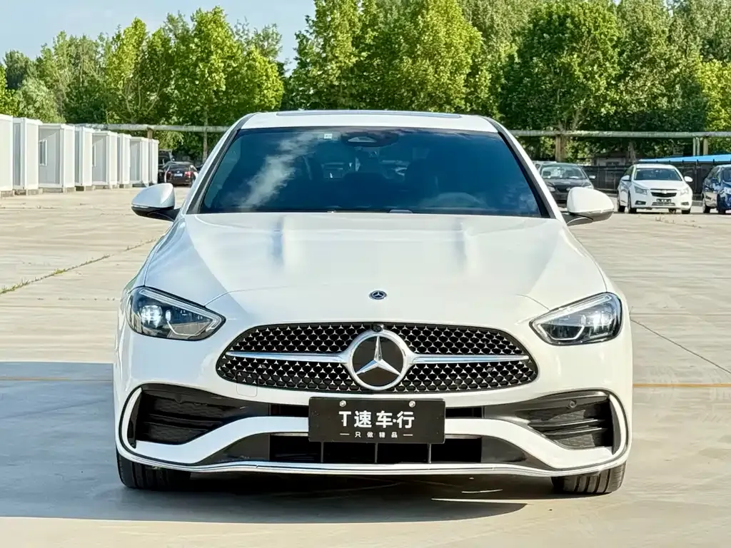 Mercedes-Benz C-Class — фото 10