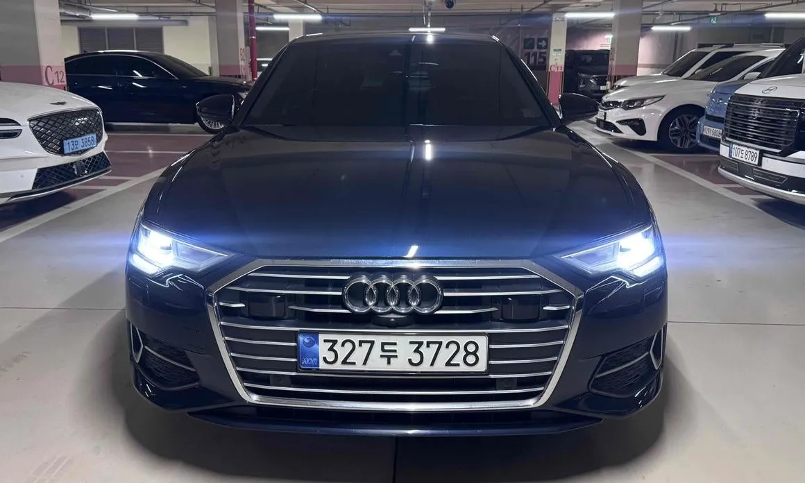 Audi A6 — фото 1